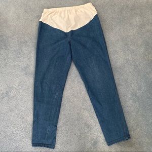 Maternity Jeans w comfortable stretchy white waist